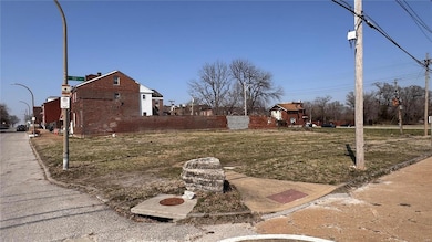 1901 Benton St, St. Louis, MO 63106 - photo 3