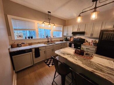 624 Michigan St unit 524 State 138 E Sher, Petoskey, MI 49770 - photo 3