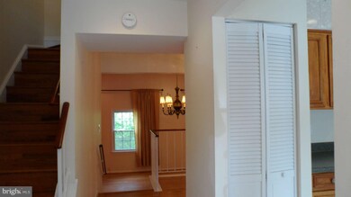 1956 Mayflower Dr, Woodbridge, VA 22192 - photo 7