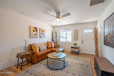 8th St Living room