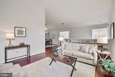 10809 Luxberry Dr, Rockville, MD 20852 - photo 5