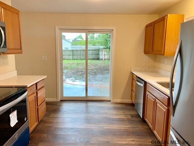 26 Vics Ct, Albany, NY 12205 - photo 3