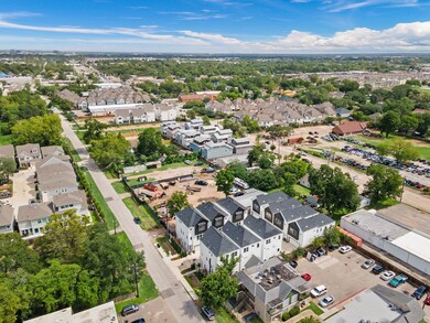 1522 Ojeman Rd unit C, Houston, TX 77055 - photo 4