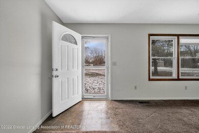 04-712-Hyatt-St-WindowStill-Real-Estate-