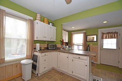 32 High St N, Barre, MA 01005 - photo 5