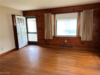 1651 W 3rd St, Ashtabula, OH 44004 - photo 3