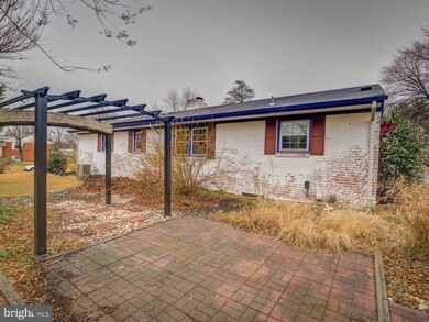 5900 Boston Dr, Falls Church, VA 22041 - photo 7