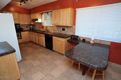 Kitchen Eating Area