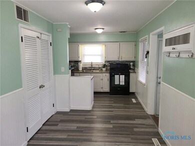 209 Springbrook Dr, Findlay, OH 45840 - photo 3