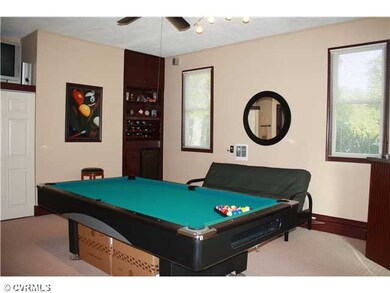 Entertainment Room - Spacious room for entertainin