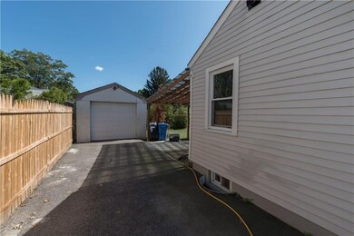 90 Alexander St, Cranston, RI 02910 - photo 2