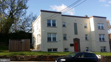 2801 R St SE unit 3, Washington, DC 20020 - photo 2