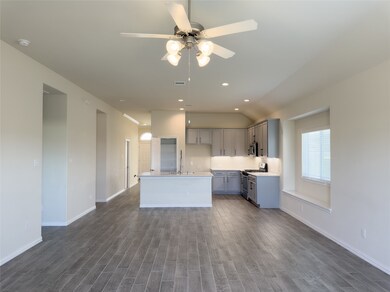 23117 Zinfandel Dr, Alvin, TX 77511 - photo 4