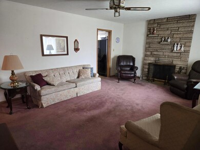 2752 Bernadette Rd, Columbus, OH 43204 - photo 4