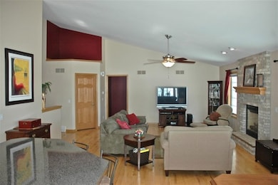 2856 Winterhazel Ln, Fitchburg, WI 53711 - photo 7