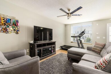 012_eb03_D Slippery Elm Dr017
