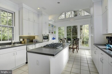 3235 R St NW, Washington, DC 20007 - photo 6