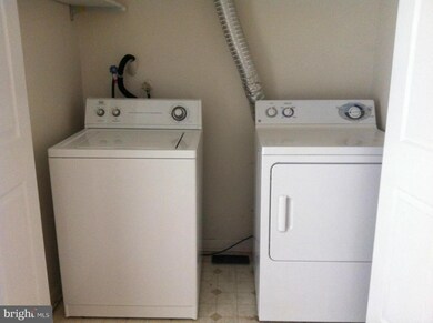 6420 Lamplighter Ridge, Glen Burnie, MD 21061 - photo 4