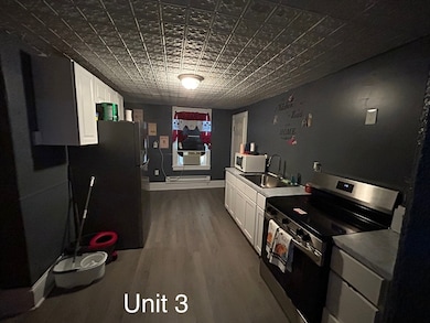 31 Denton Cir, Springfield, MA 01104 - photo 6