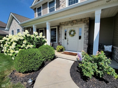 908 N Wild Pine Dr, Yorktown, IN 47396 - photo 2