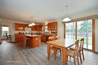 415 Grove Ct, Batavia, IL 60510 - photo 4