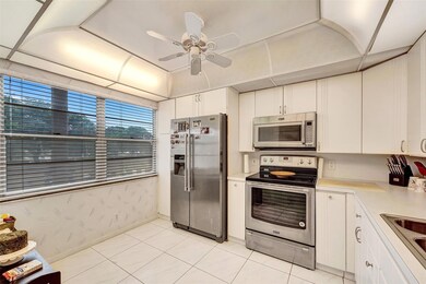2801 Victoria Way unit K2, Coconut Creek, FL 33066 - photo 4