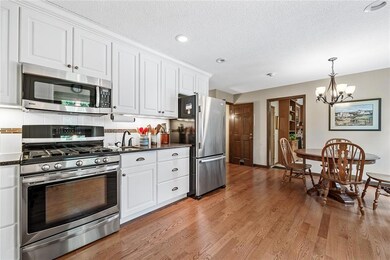 3118 Alleghany Dr NE, Cedar Rapids, IA 52402 - photo 7