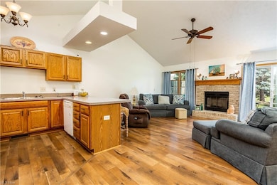 14 Canterbury Cir unit 17, Oberlin, OH 44074 - photo 2