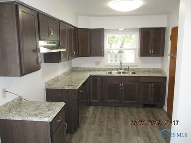 2626 Castleton Ave, Toledo, OH 43613 - photo 5