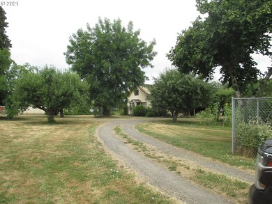 302 NE Oak St, Sheridan, OR 97378 - photo 2