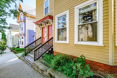 13 Anderson Street #1
