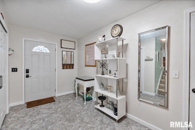 1215 Calvin St, Davenport, IA 52804 - photo 3