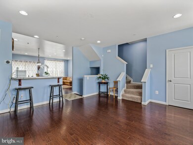 2711 Theresa Ln, Baltimore, MD 21227 - photo 4