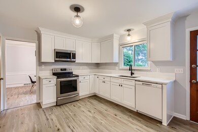 16 Kitchen