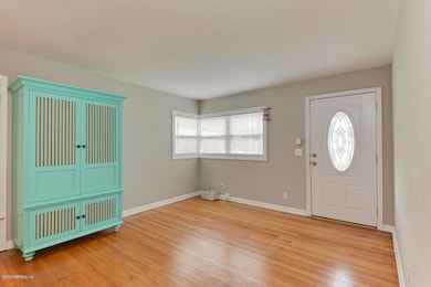 6429 Burgundy Rd S, Jacksonville, FL 32210 - photo 4