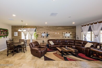 027 - 976 W. Calle Tipoy