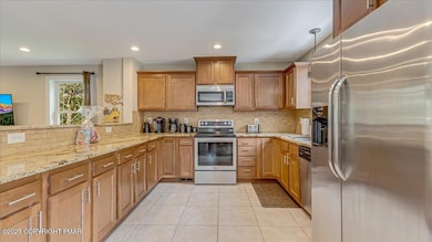 10 W Clarke's Ln, Jim Thorpe, PA 18229 - photo 4