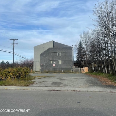 1471 W 26th Ave, Anchorage, AK 99503 - photo 3