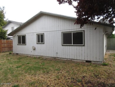 561-873815-back right
