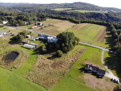 109 W Cobble Hill Rd, Barre, VT 05641 - photo 2