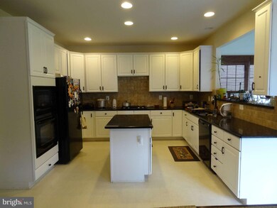 2221 Hollowoak Dr, Hanover, MD 21076 - photo 7