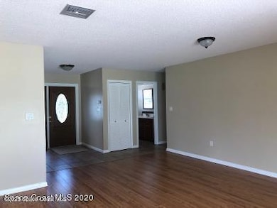 Bernice Court Entry Way