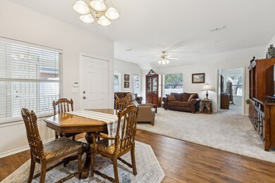 111 Royal Crest Ct, Red Oak, TX 75154 - photo 6