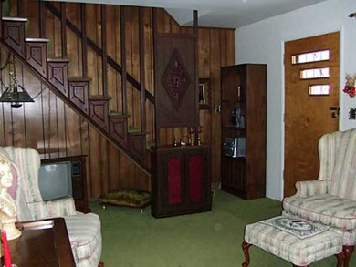 508 Virginia Cir W, Columbus, OH 43213 - photo 3