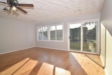 511 Child St unit 404, Warren, RI 02885 - photo 2