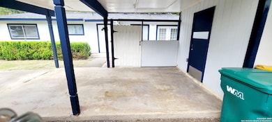 12313 Trailing Oaks St, Live Oak, TX 78233 - photo 6