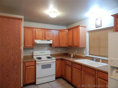 841 W 22nd St, Ada, OK 74820 - photo 6