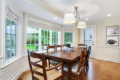 20 Willow Rd Riverside CT-large-018-10-0