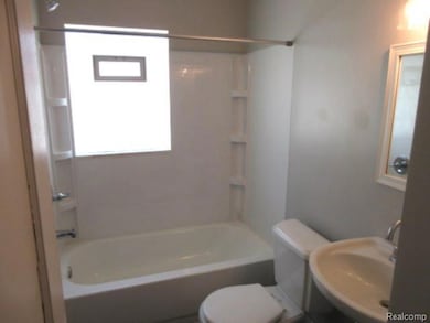 113 E Webster Rd, Royal Oak, MI 48073 - photo 5