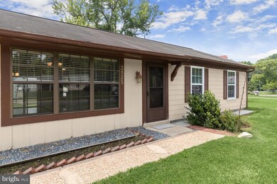 3525 Northshire Ln, Bowie, MD 20716 - photo 4